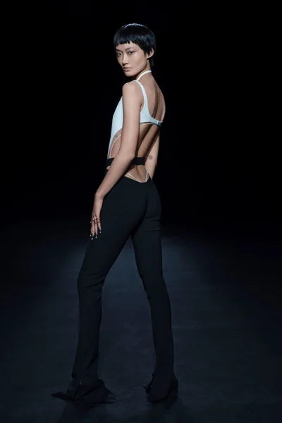 Look 11